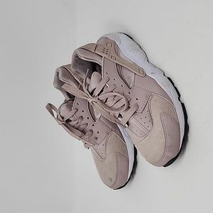 Nike Huarache Run Textile Partucular Rose Color Girl Size 5